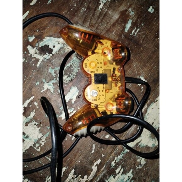 Mad Catz Playstation 2 Orange controller - Picture 4 of 5